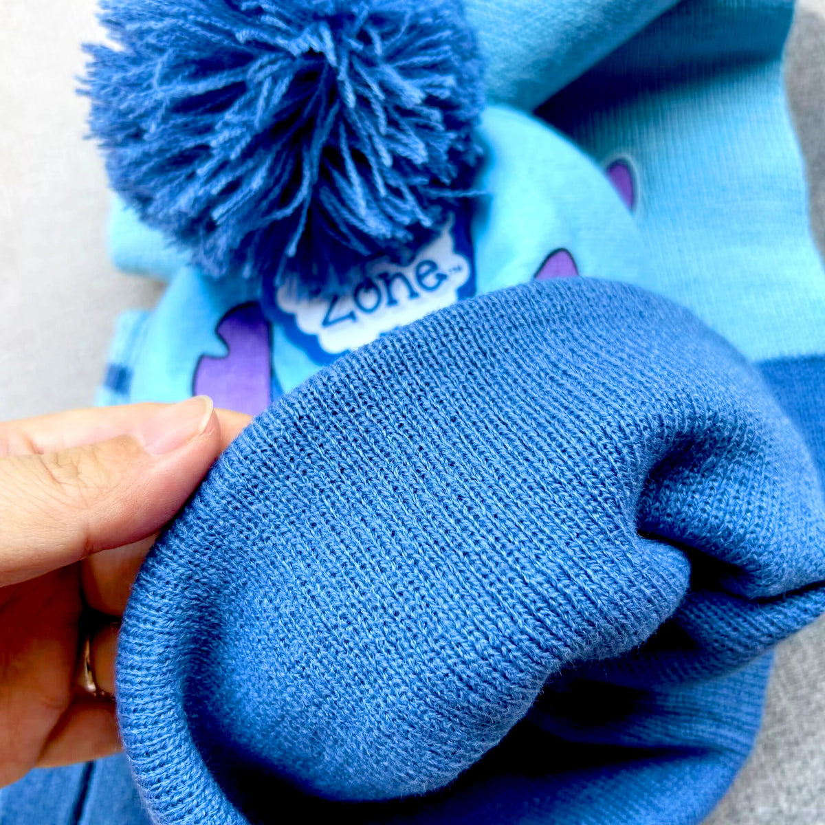 Ensemble bonnet écharpe et gants Stitch - Bleu