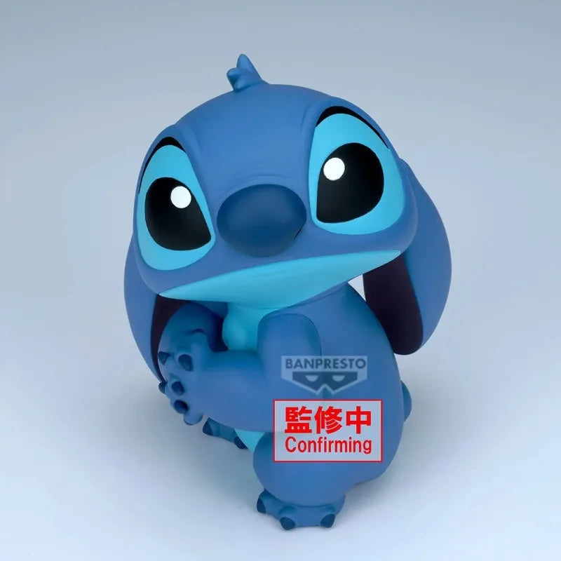 Figurine Stitch - Debout le Regard Levé