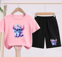 Licorne avec Haut Rose et Short Noir
