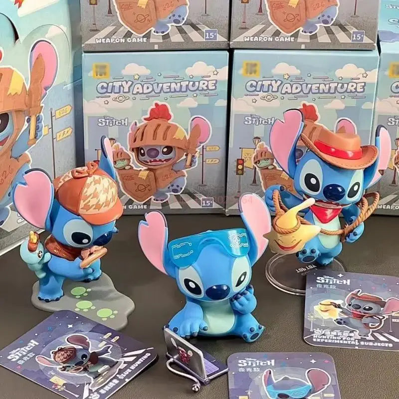 Figurine Stitch - Fenêtre et Poupée