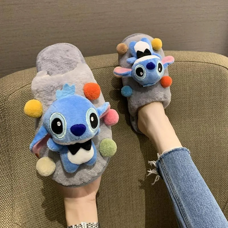 Chaussons Stitch - Gris et Pompons Colorés