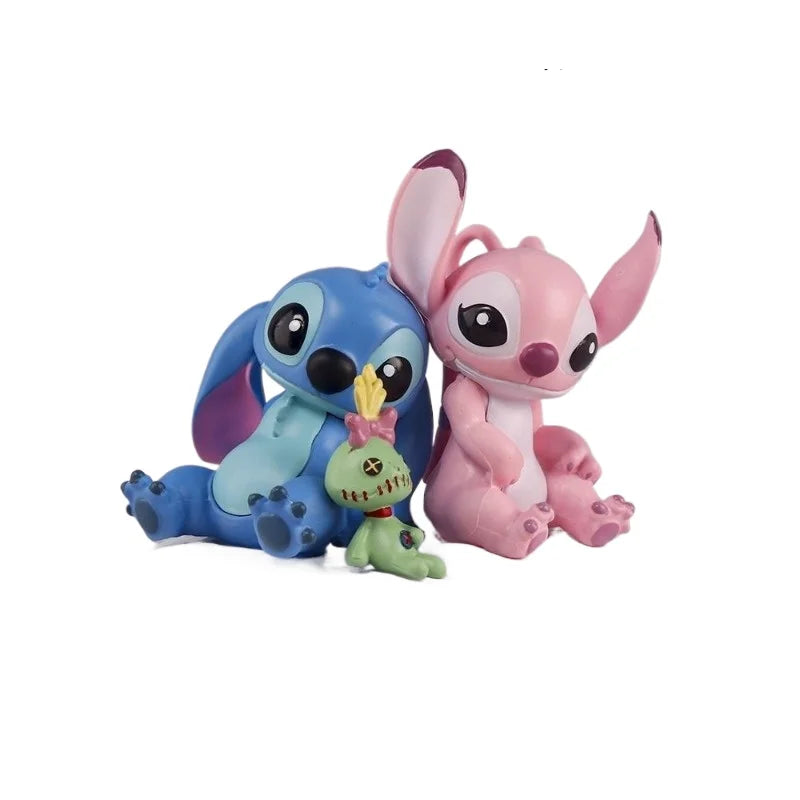 Figurines Stitch et Angel - Assis avec Leur Poupée