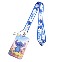 Stitch Dans un Décor Gourmand avec Tour de Cou