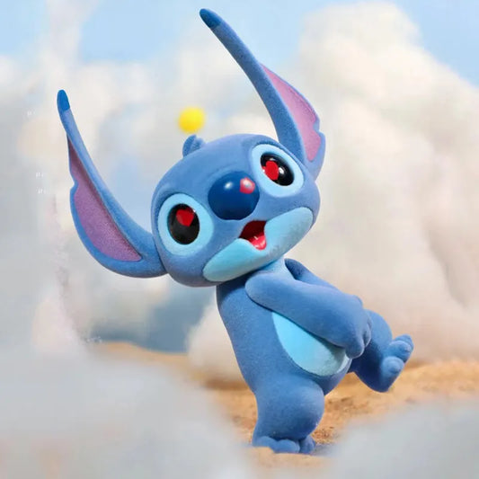 Figurine Stitch - Yeux en Cœur et Mains Croisées