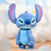 Grimace les Poings Serrés
