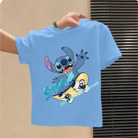 Stitch Bleu Sur un Skateboard
