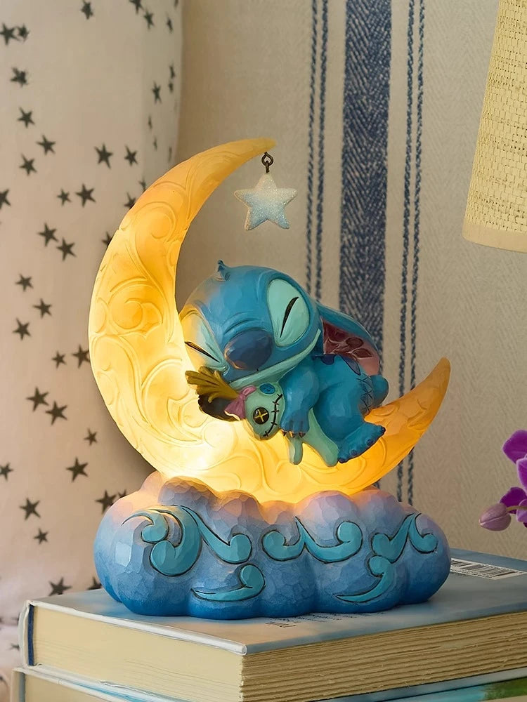 Veilleuse Stitch - Endormi sur la Lune avec sa Poupée